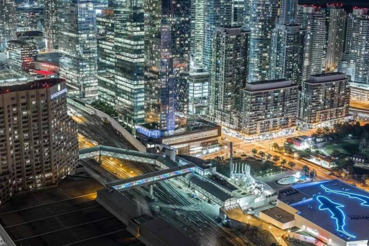 Luxury Cn Tower View King Bed Balcony Free Park Villa Toronto
